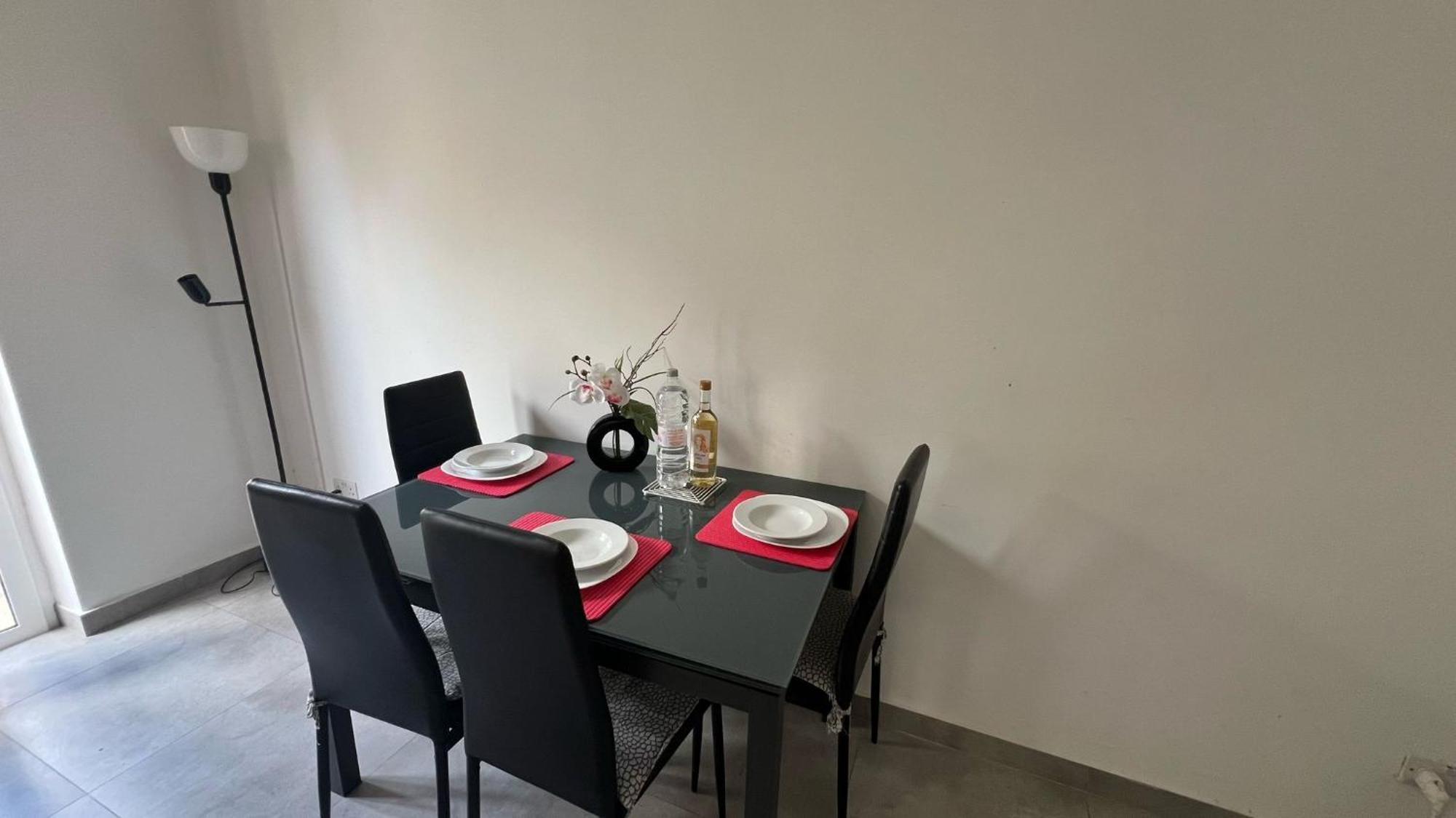 One Bedroom Tea Apartment Il-Gzira Zewnętrze zdjęcie